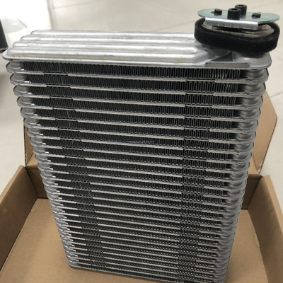 Good price De Gewaarborgde Motoronderdelen S8850-11100 700 van Hino van de vrachtwagenevaporator online