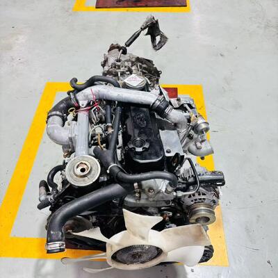 QD80 Dieselmotormontage met 3,15L Turbo Intercooler voor Euro3 & Euro4 emissie en versterkt gietijzeren cilinderblok