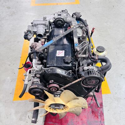 1HD-FTE Dieselmotor 24V DOHC Turbo Intercooler 205PK / 430 Nm Koppel met Versterkt Gietijzeren Blok voor Toyota Land Cruiser & Coaster Bus